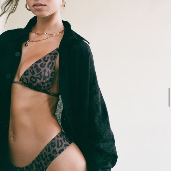 Tan + Lines Mykonos Swim Top - Picture 5 of 9